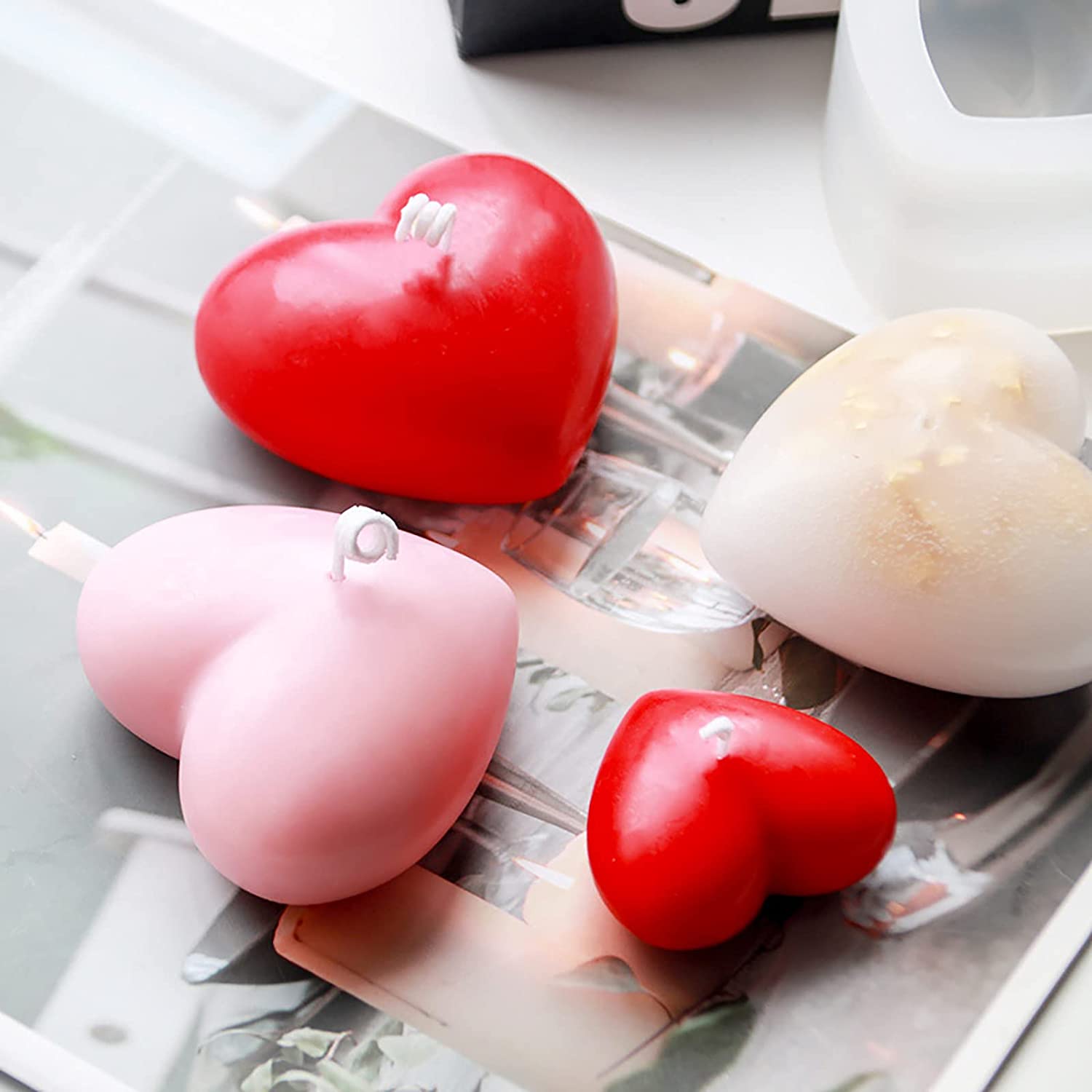 ONNPNN 2 Pieces Valentine's Day Soap Molds, 3D Heart Shape Holding Hands  Silicone Mold, DIY Heart-Shaped Fondant Mould, Handmade Lovers Ornaments